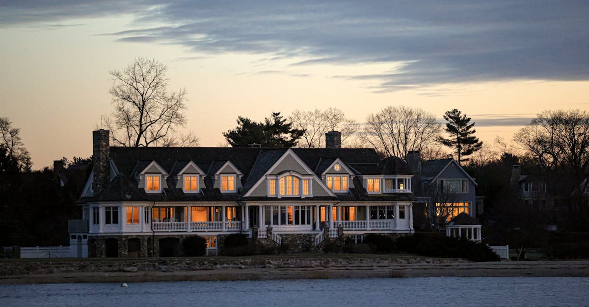 Cover Image for What Perils Does a Standard Homeowners Policy Cover?